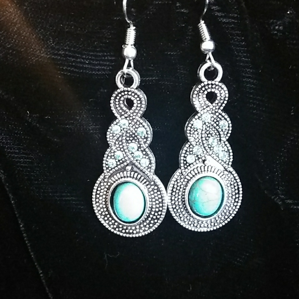 Turquoise stone earrings